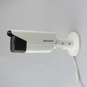 IP-видеокамера Hikvision DS-2CD2T23G0-I8(8mm) для системы видеонаблюдения